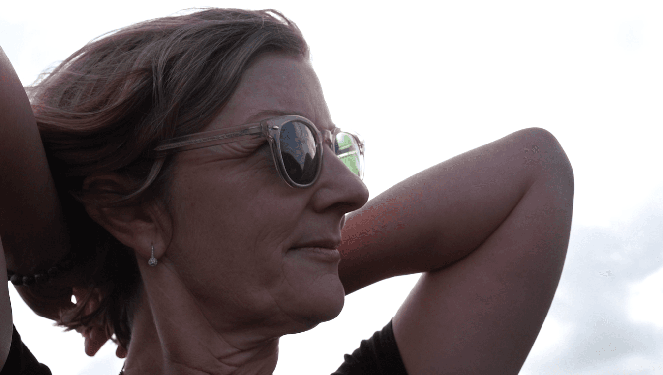 Portrait Vet Beach Out Zoom B 1348x763px
